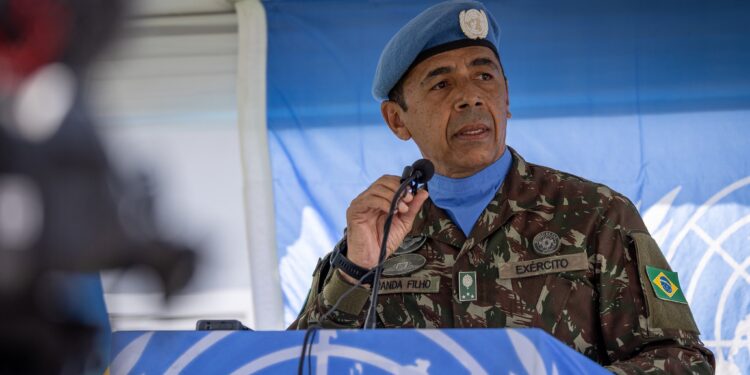 General brasileiro que chefiou missão na ONU no Congo morre aos 62 anos