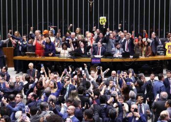 Fim da escala 6×1: veja como votaram os deputados do Piauí nos dois turnos da PEC