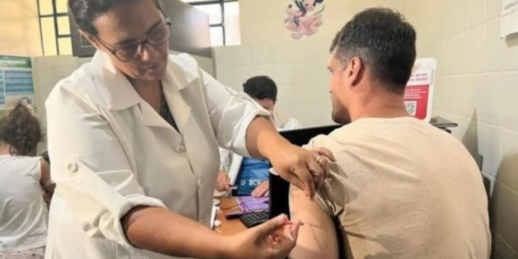 Vacina contra gripe é ampliada para diabéticos, hipertensos e mais grupos em Teresina