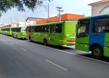 Motoristas e cobradores aceitam acordo e encerram impasse no transporte público de Teresina